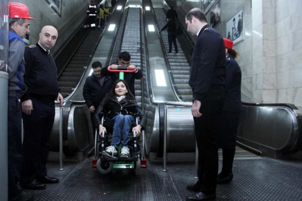 Bakı metropolitenində İLK (FOTO) Bakı metropolitenində İLK (FOTO)