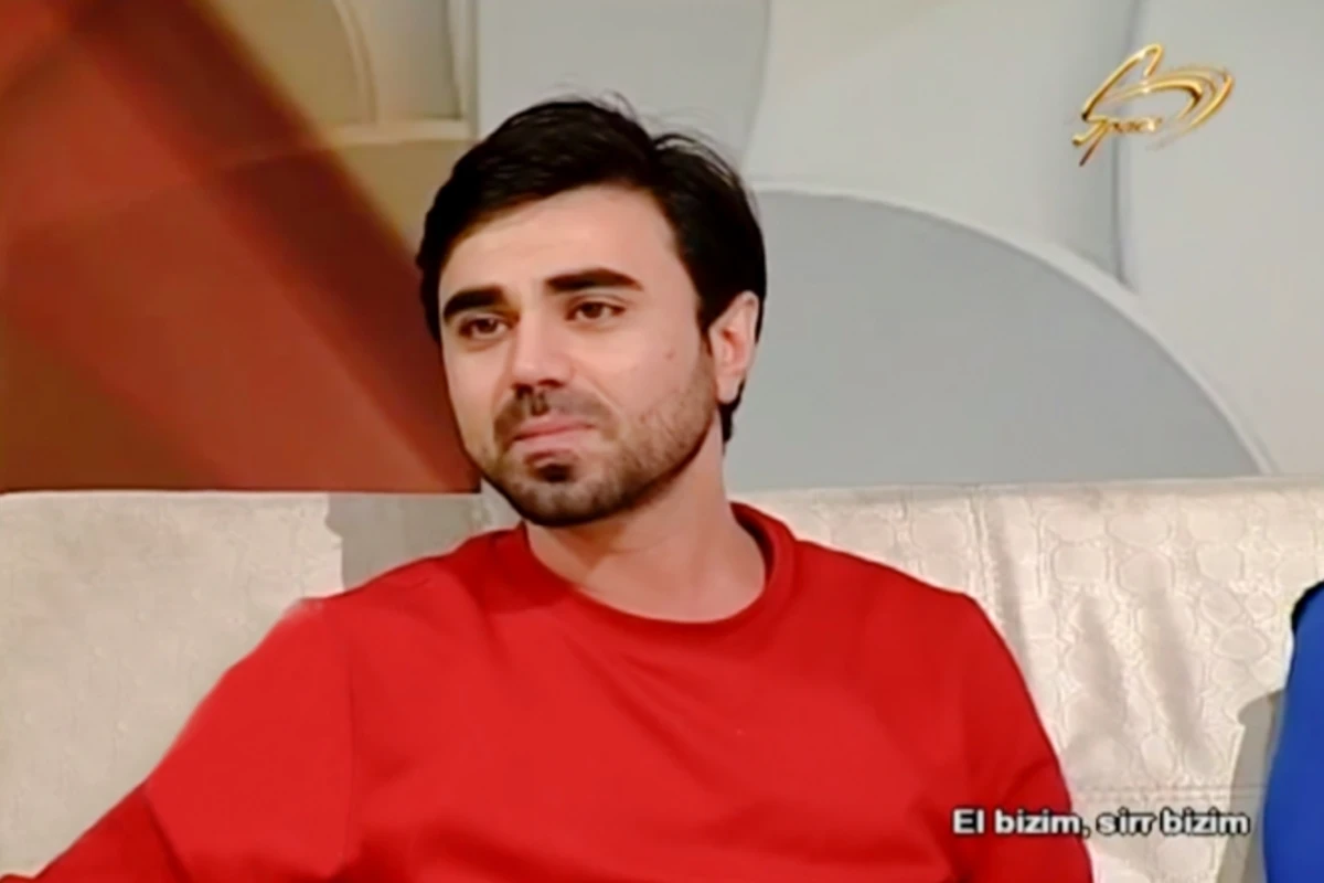 Azərbaycan efirində 18+ şeir: Meylini abırsız şeylərə saldın (VİDEO) Azərbaycan efirində 18+ şeir: Meylini abırsız şeylərə saldın (VİDEO)