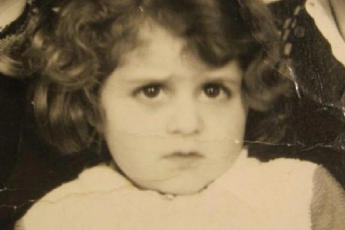 Bu qız kimdir? - FOTO