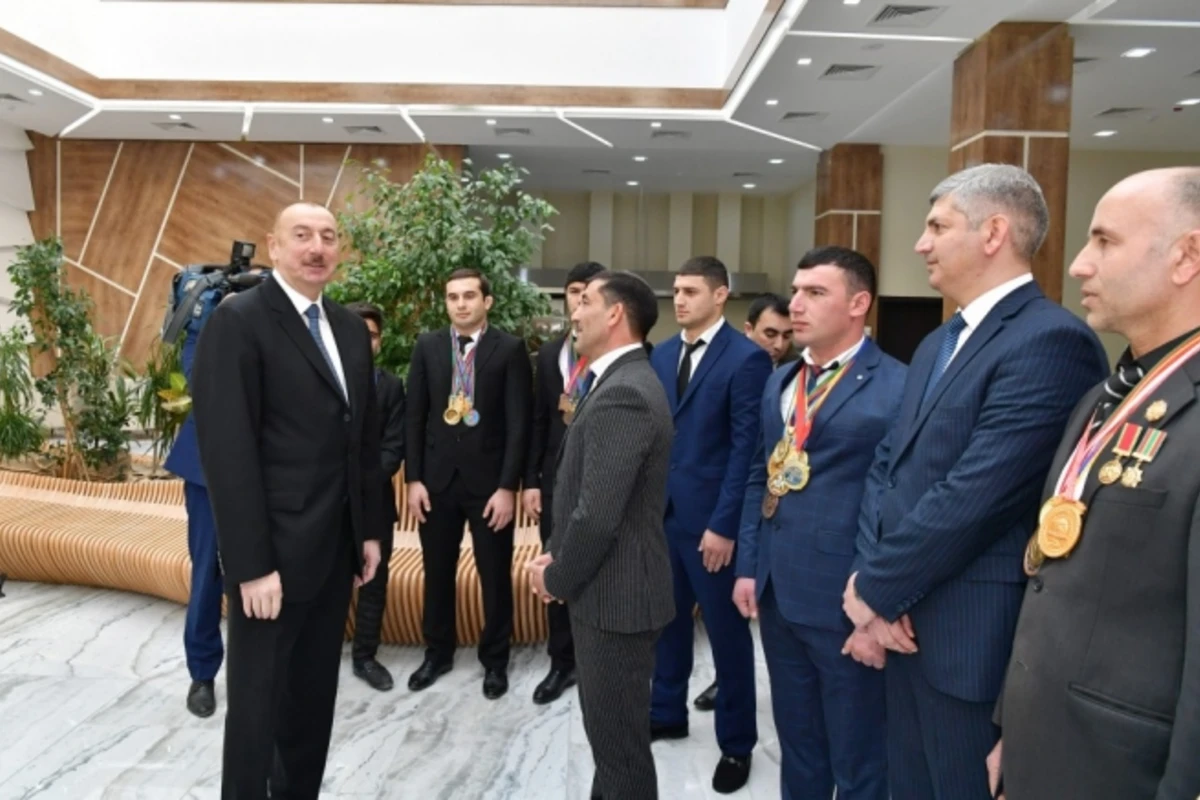 İlham Əliyevdən GÖSTƏRİŞ: 30 min iş yeri yaradılacaq - FOTO