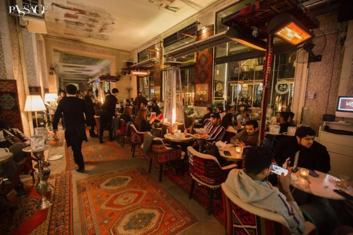 Eldar Əzizov Torqovı”dakı restoranın bir hissəsini bağlatdırdı Eldar Əzizov Torqovı”dakı restoranın bir hissəsini bağlatdırdı