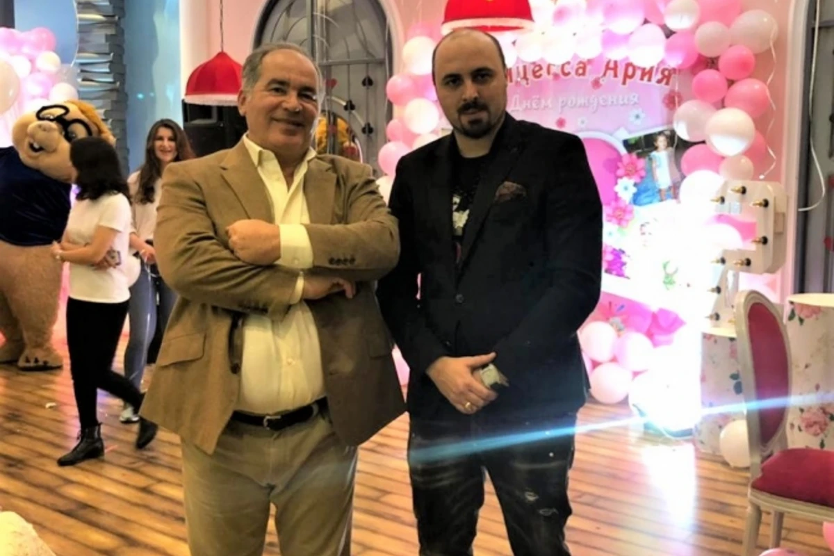 Azərbaycanlı milyarder qızına ad günü keçirdi (FOTO) Azərbaycanlı milyarder qızına ad günü keçirdi (FOTO)