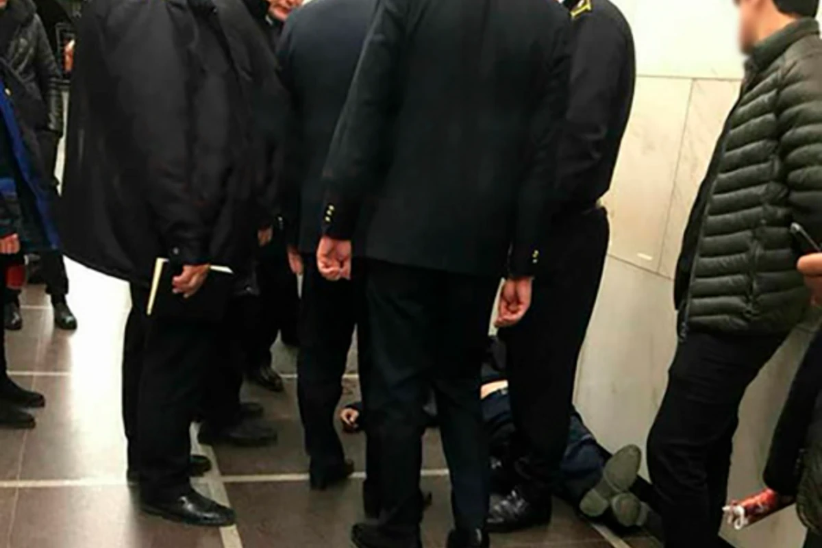 Bakı metrosunda həyəcanlı anlar – İnsan öldü