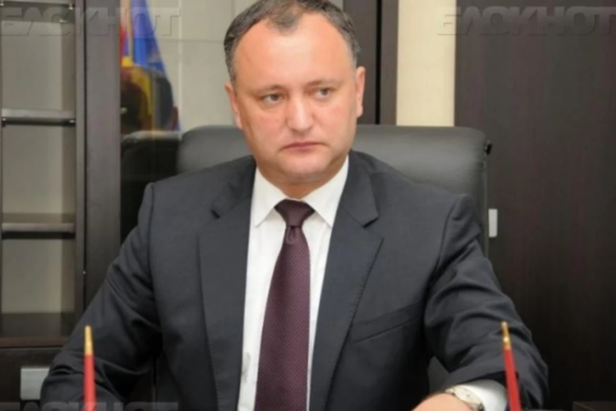 Moldova prezidentinin korteji qəzaya düşdü – Foto Moldova prezidentinin korteji qəzaya düşdü – Foto
