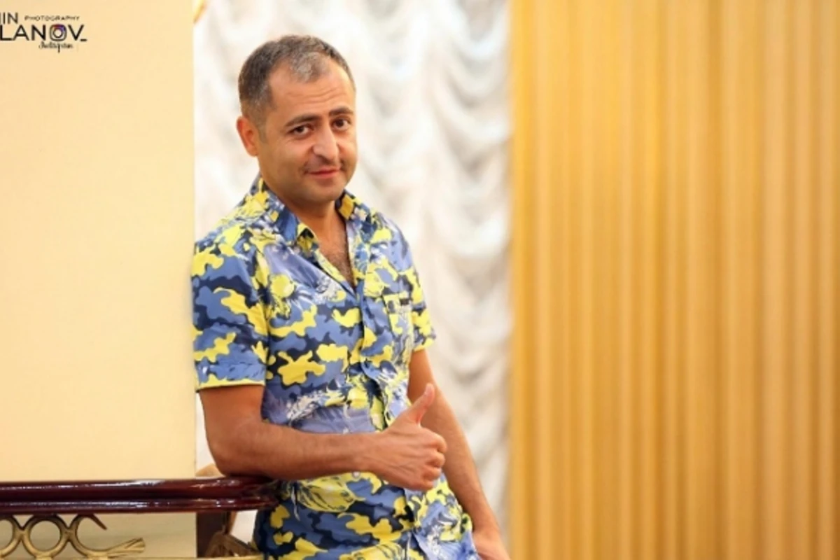 Sevincdən ayrılan Fuad yeni sevgilisi ilə şəklini paylaşdı - FOTO