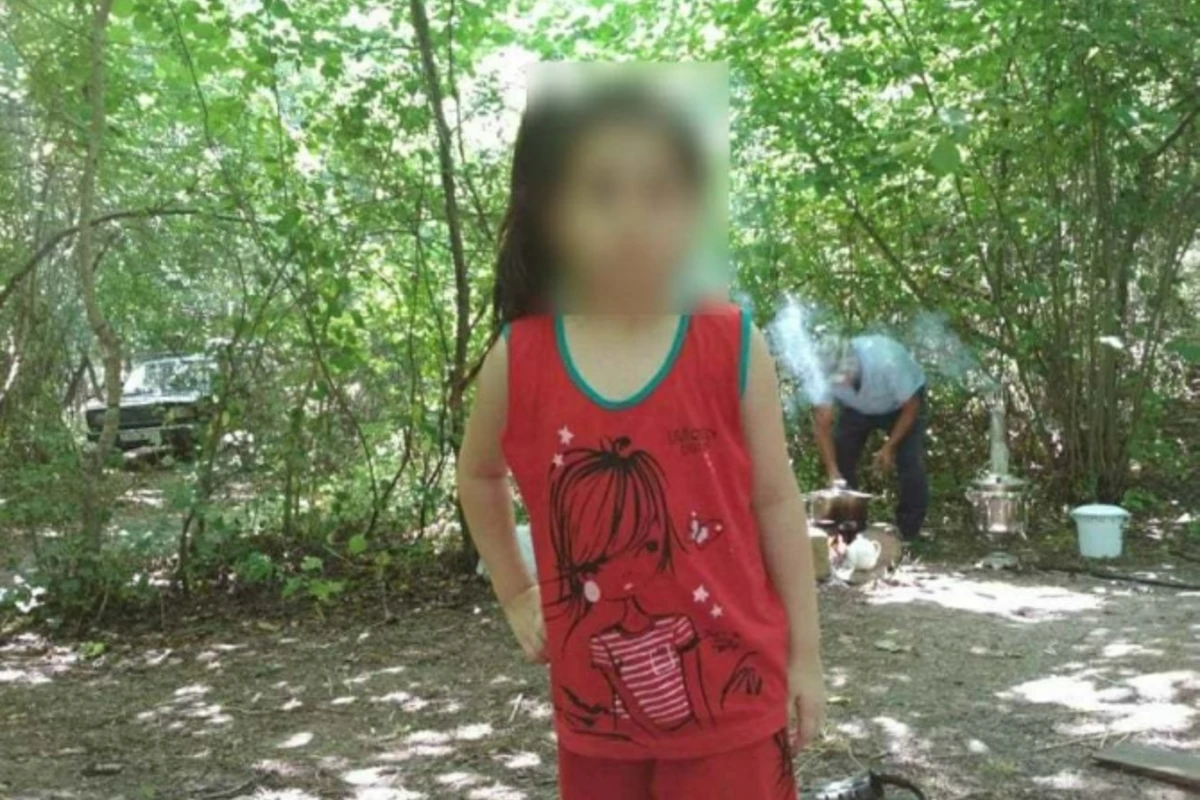 В Азербайджане 8-летняя девочка скончалась после введения антибиотика - ФОТО