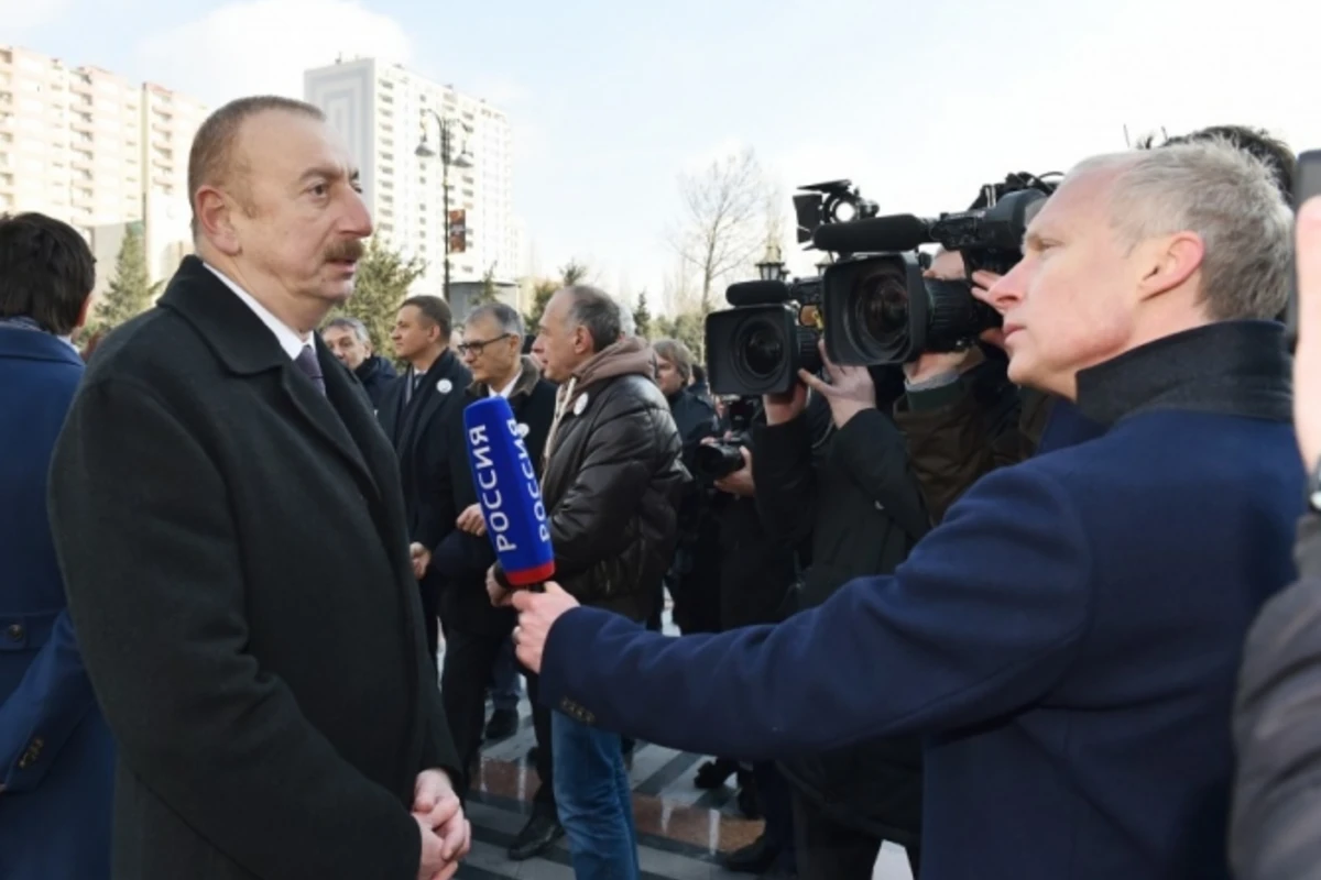 Ильхам Алиев дал интервью корреспонденту телеканала Россия-24