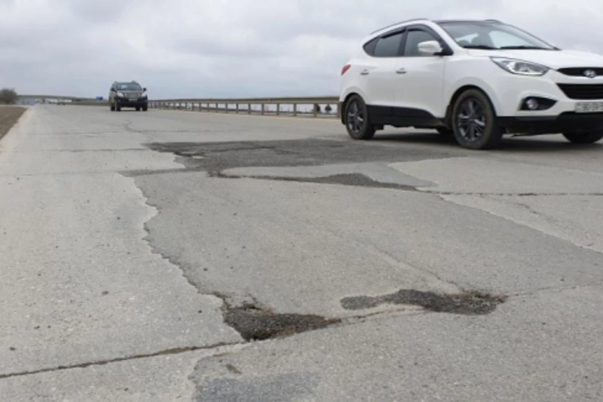 Ziya Məmmədovun yarım milyardı basdırdığı beton yol - FOTOREPORTAJ Ziya Məmmədovun yarım milyardı basdırdığı beton yol - FOTOREPORTAJ