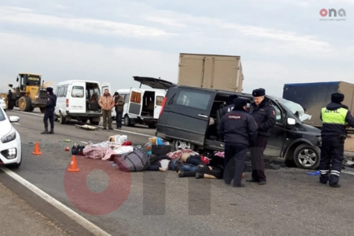 Ехавшие в Москву граждане Азербайджана попали в страшную аварию: 6 погибших - ВИДЕО, ОБНОВЛЕНО