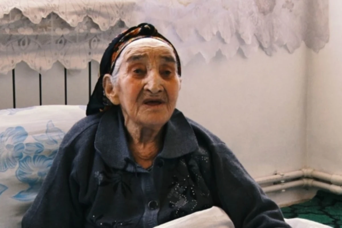 Şamaxılı Saray nənə İlham Əliyevlə görüşünün maraqlı məqanmlarını DANIŞDI - VİDEO