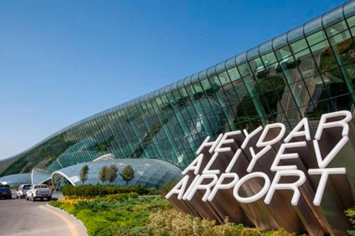 Bakı aeroportundan qatı dumanla bağlı açıqlama