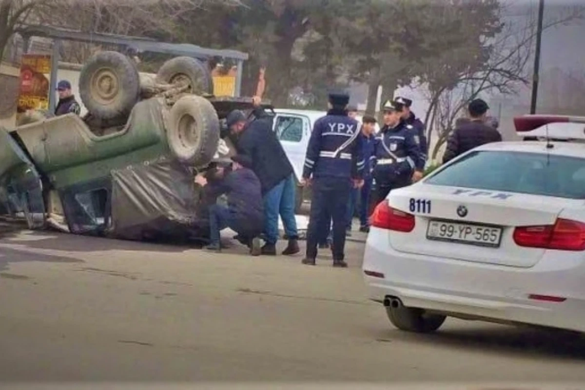 Masallıda maşın aşdı