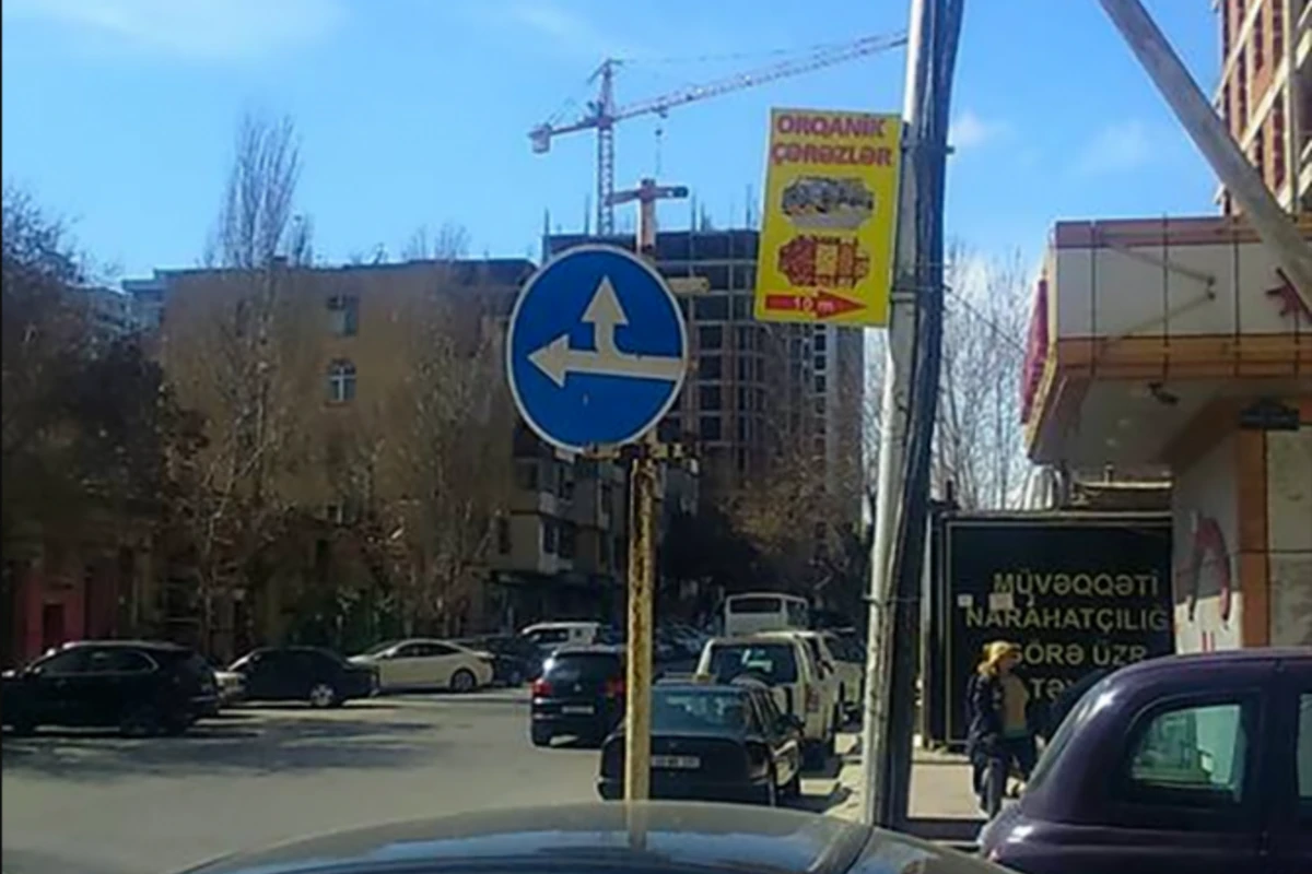 Bakıda qəribə yol-hərəkəti nişanı - FOTO