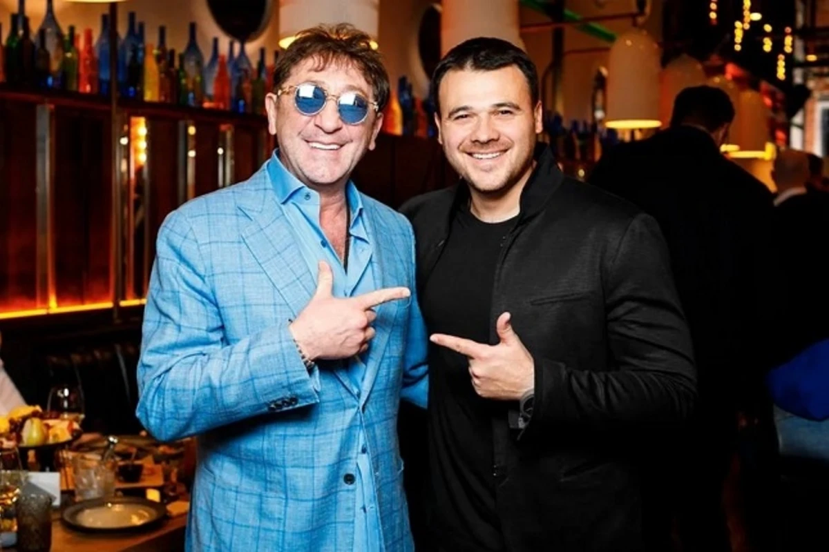 Emin Ağalarov rusiyalı məşhurla Moskvada yeni restoran açdı - FOTOLAR Emin Ağalarov rusiyalı məşhurla Moskvada yeni restoran açdı - FOTOLAR