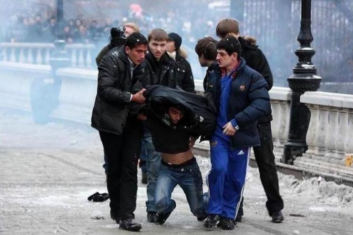 Чеченцы вновь напали на азербайджанцев в Москве Чеченцы вновь напали на азербайджанцев в Москве