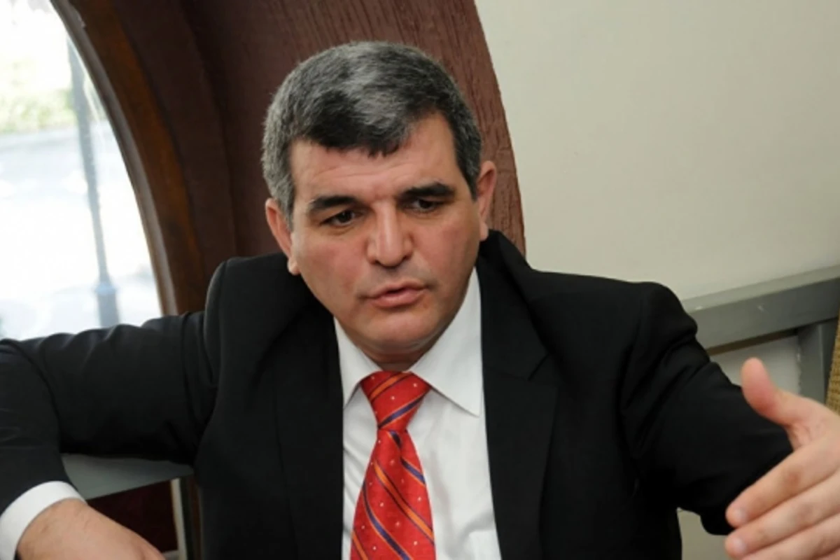 Fazil Mustafa: “Xalqımızın yaşadığı din bir virusdur” – Müsahibə