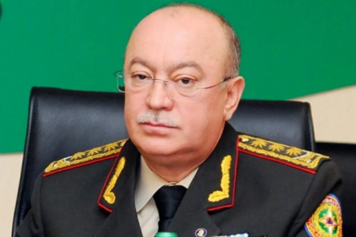 Kəmaləddin Heydərov sənədsiz evlərdən danışdı Kəmaləddin Heydərov sənədsiz evlərdən danışdı