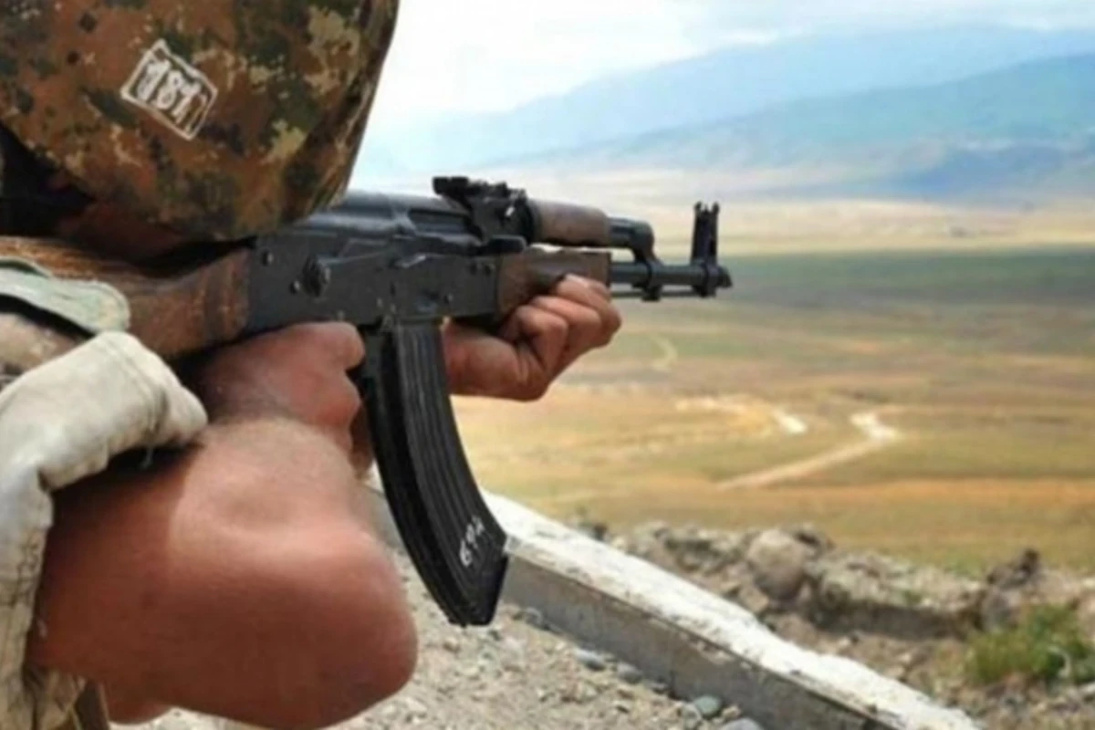Erməni xüsusi təyinatlının Azərbaycanla sərhəddə əl atdığı rüsvayçılığın üstü açıldı Erməni xüsusi təyinatlının Azərbaycanla sərhəddə əl atdığı rüsvayçılığın üstü açıldı