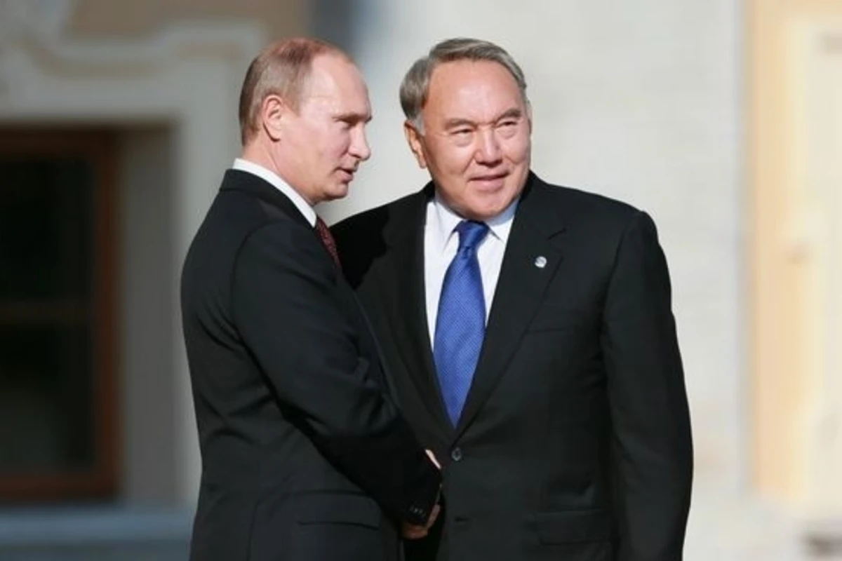 Стало известно, о чем Назарбаев общался с Путиным перед отставкой - ВИДЕО