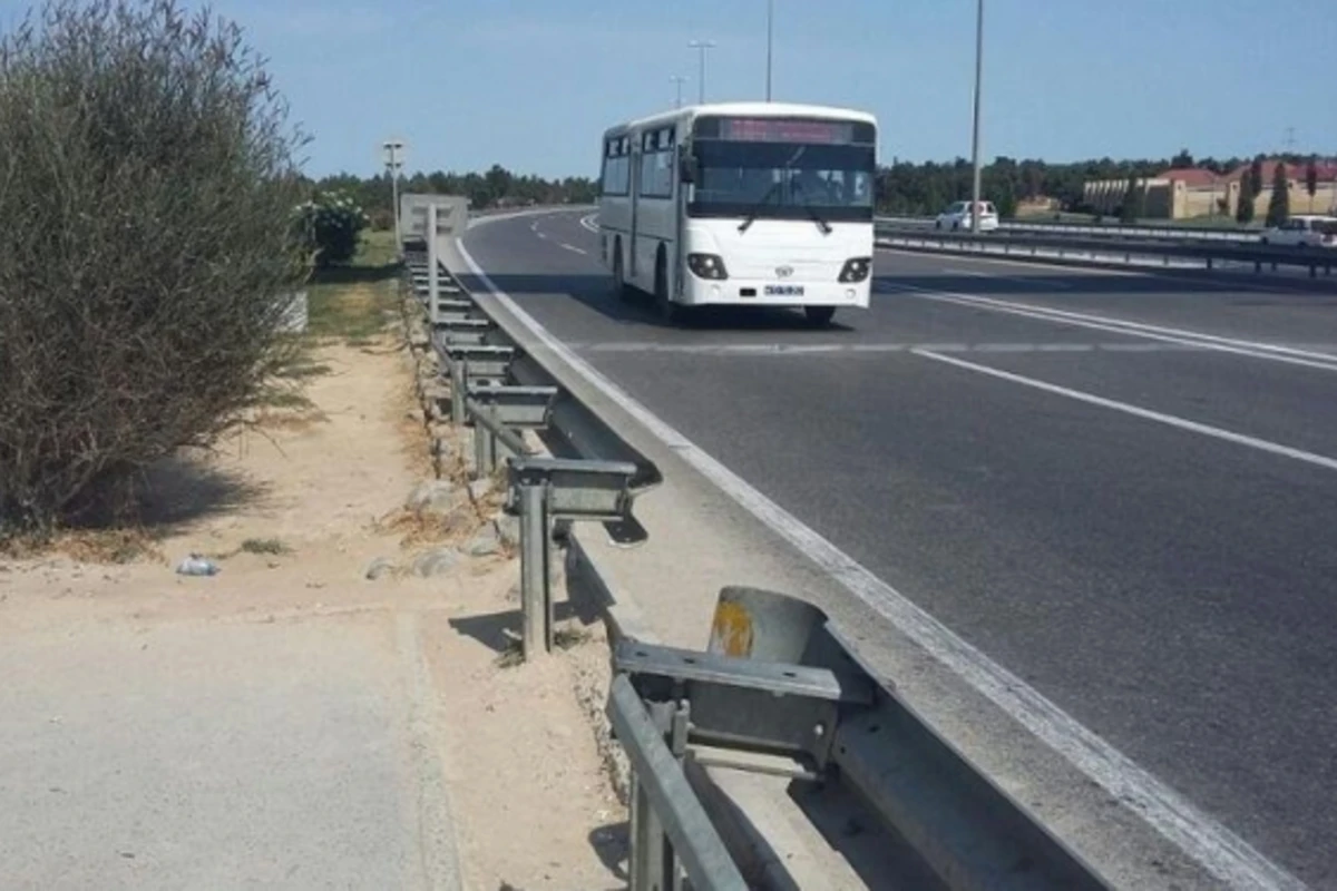Bakıda avtobus qarşı zolağa çıxaraq ölüm saçdı – VİDEO