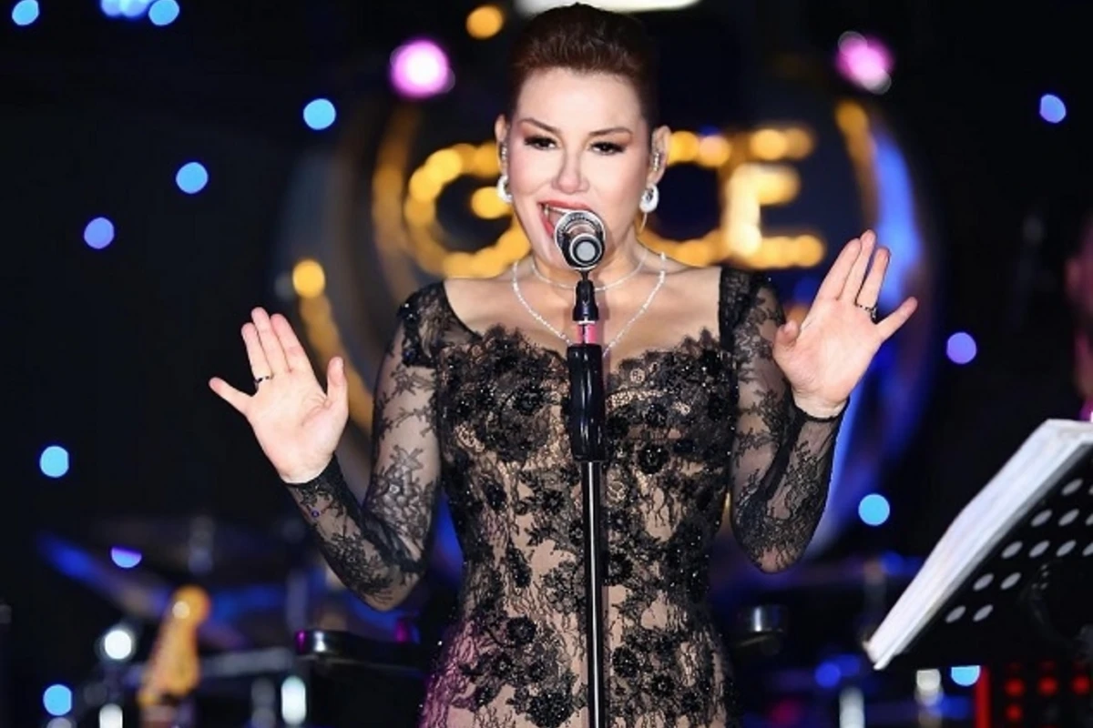 48 yaşlı Deniz Seki transparan geyimi ilə gündəmdə - FOTOLAR