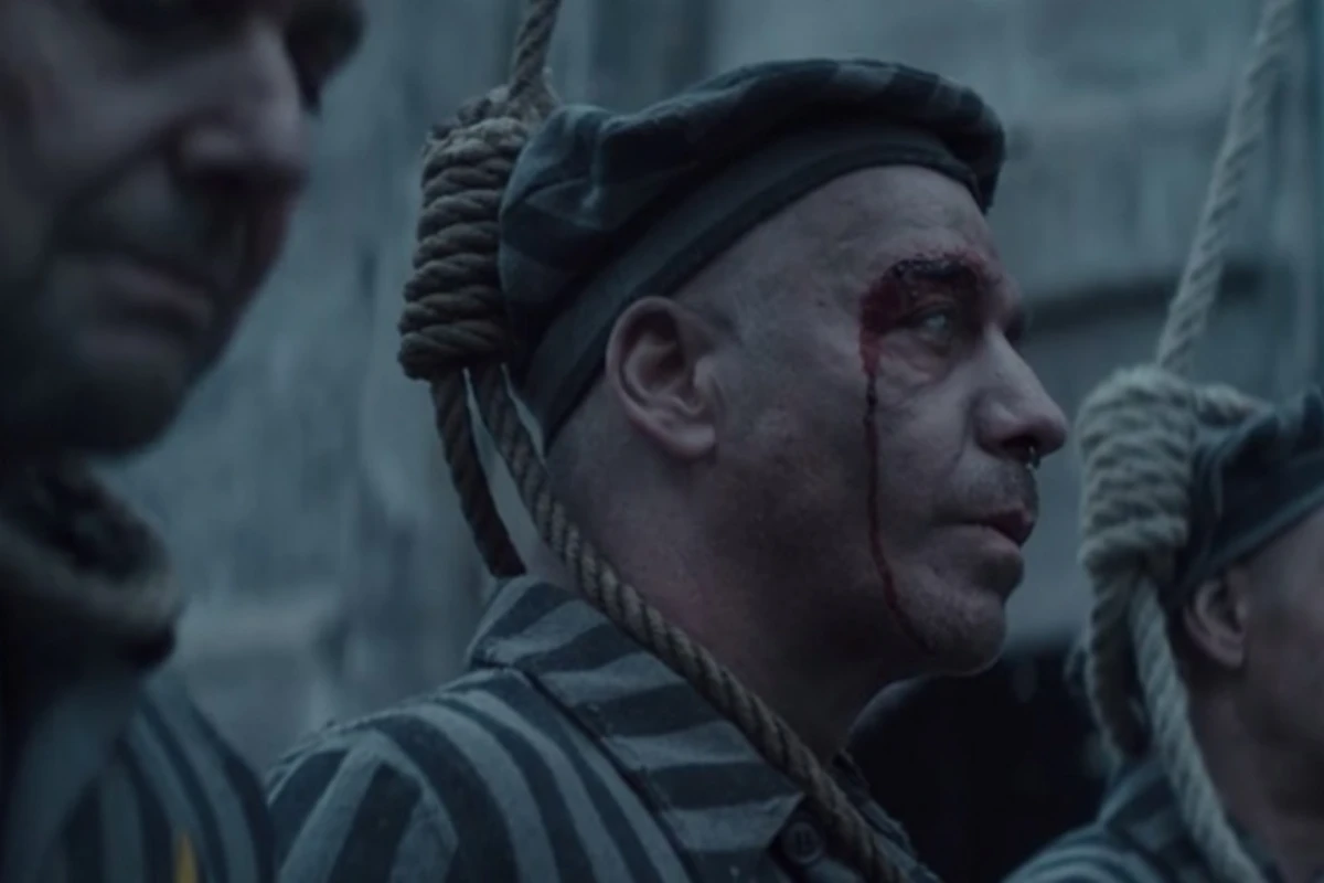 В Германии критикуют новый клип группы Rammstein про узников концлагерей - ВИДЕО