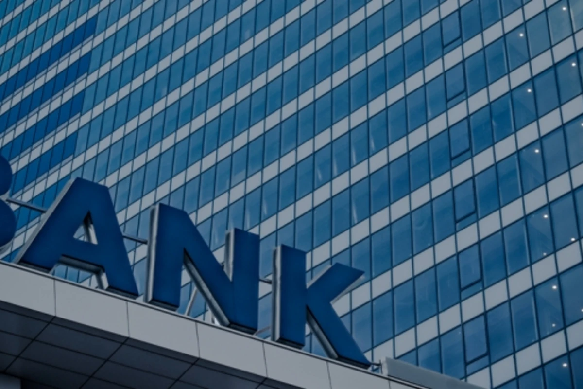 Ehtiyatlı olun: Bakıda saxta bank işçiləri peyda olub - VİDEO