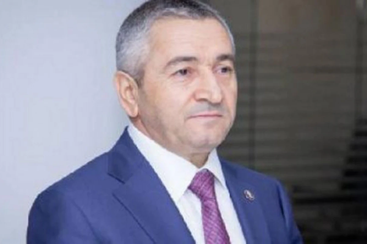Adil Vəliyev: “Həmin video ilə bağlı övladlarımın adının hallanması...” Adil Vəliyev: “Həmin video ilə bağlı övladlarımın adının hallanması...”