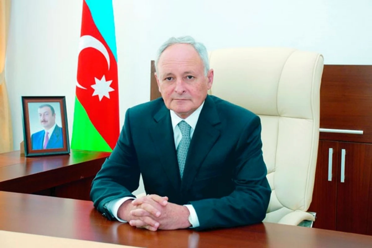Oqtay Şirəliyev gənclərin səhiyyə sahəsində könüllü fəaliyyətə cəlb ediləsi barədə əmr imzalayıb Oqtay Şirəliyev gənclərin səhiyyə sahəsində könüllü fəaliyyətə cəlb ediləsi barədə əmr imzalayıb