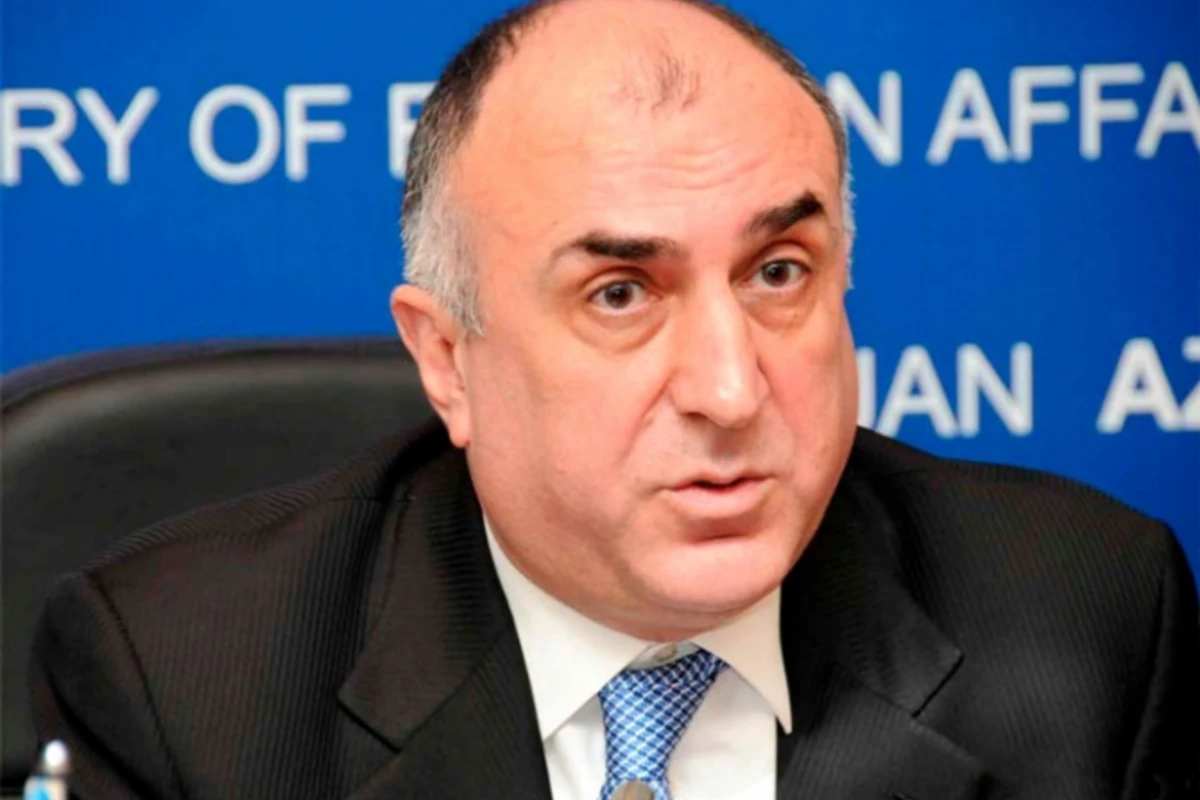 Elmar Məmmədyarov erməni qadınları gülə-gülə bağladı – VİDEO