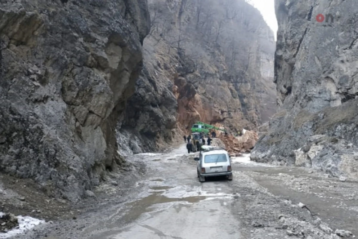 Quba-Xınalıq yolunda hərəkət bərpa olunub - FOTO Quba-Xınalıq yolunda hərəkət bərpa olunub - FOTO