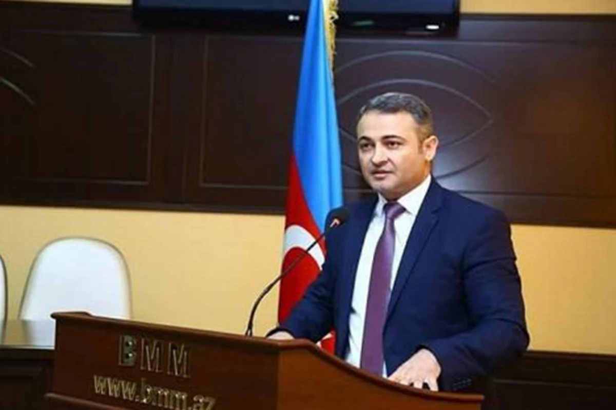 Rövşən Məmmədov Aparat rəhbərini İŞDƏN ÇIXARDI - FOTO Rövşən Məmmədov Aparat rəhbərini İŞDƏN ÇIXARDI - FOTO