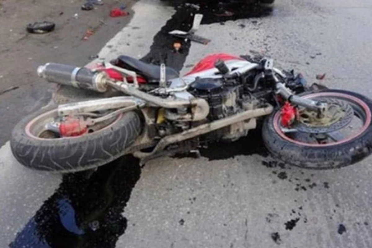İmişlidə “Mercedes”lə motosiklet toqquşub
