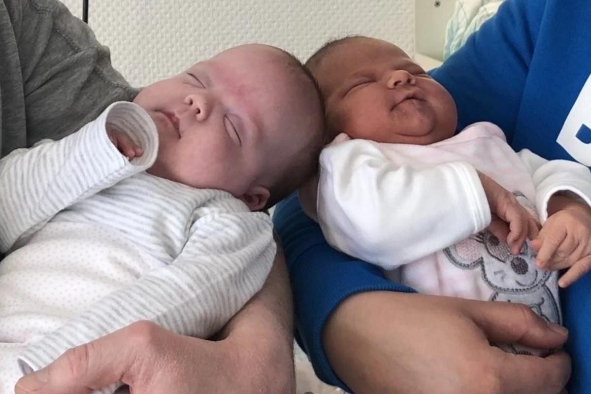 Близнецы, которые родились с разницей в 3 месяца, стали сенсацией