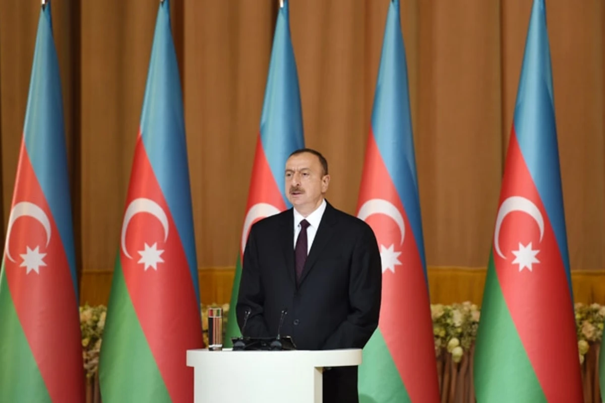 İlham Əliyev: Azərbaycanı beynəlxalq nəqliyyat mərkəzlərinin birinə çevirdik İlham Əliyev: Azərbaycanı beynəlxalq nəqliyyat mərkəzlərinin birinə çevirdik