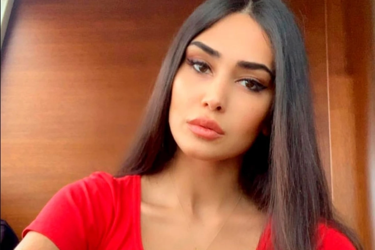 Pərvin Abıyeva sərxoş vəziyyətdə hava limanını bir- birinə qatdı - VİDEO
