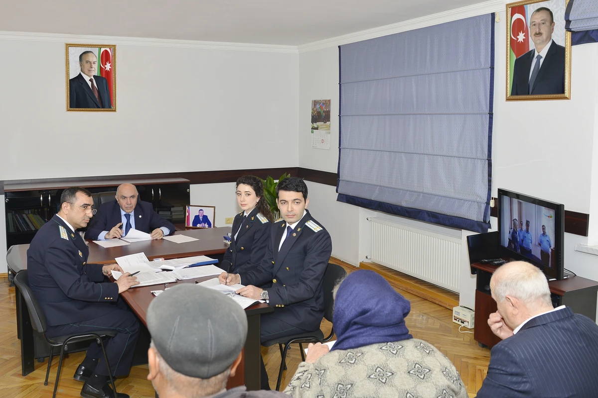 Baş prokuror Ucarda vətəndaş qəbulu keçirib Baş prokuror Ucarda vətəndaş qəbulu keçirib
