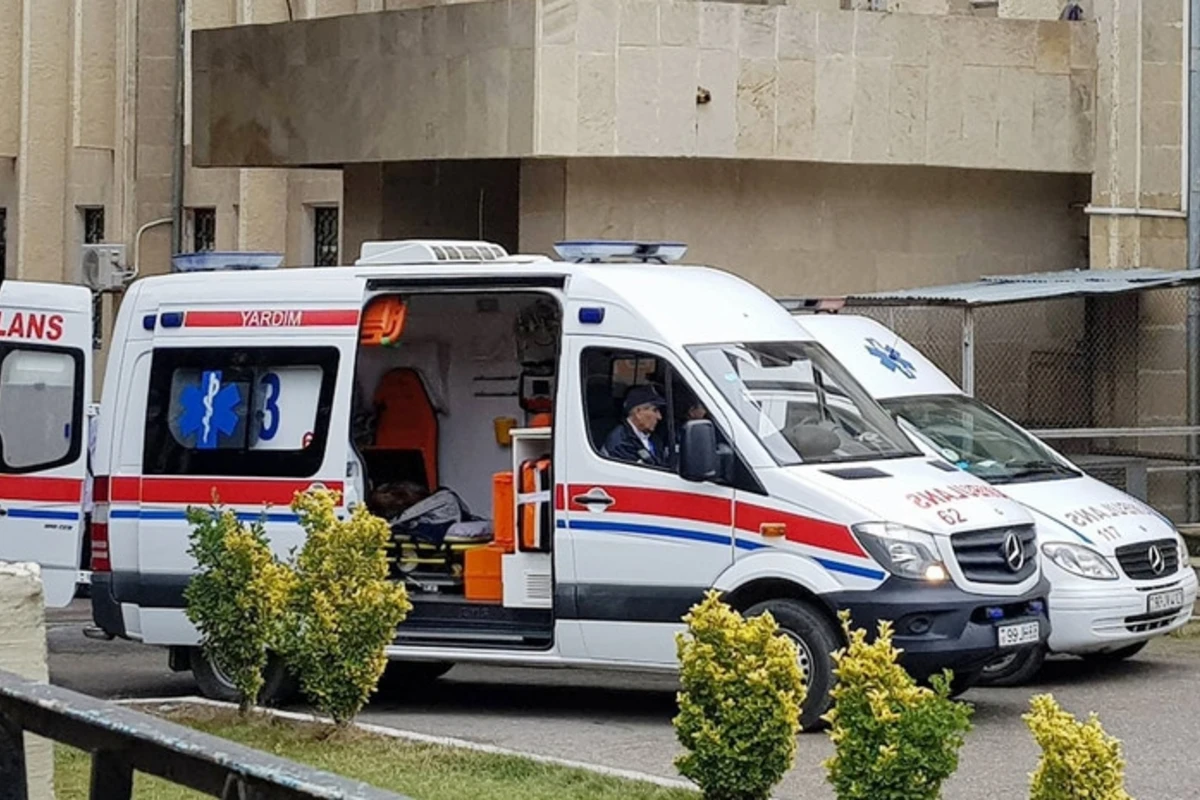 ДТП с участием автобуса в Баку: 5 пострадавших