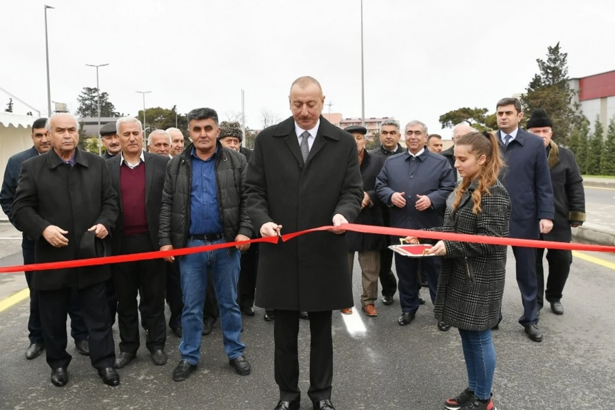Prezident Mərdəkan-Qala yolunun açılışında - FOTO Prezident Mərdəkan-Qala yolunun açılışında - FOTO