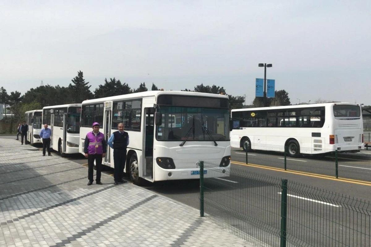 В Баку открылся новый автобусный маршрут