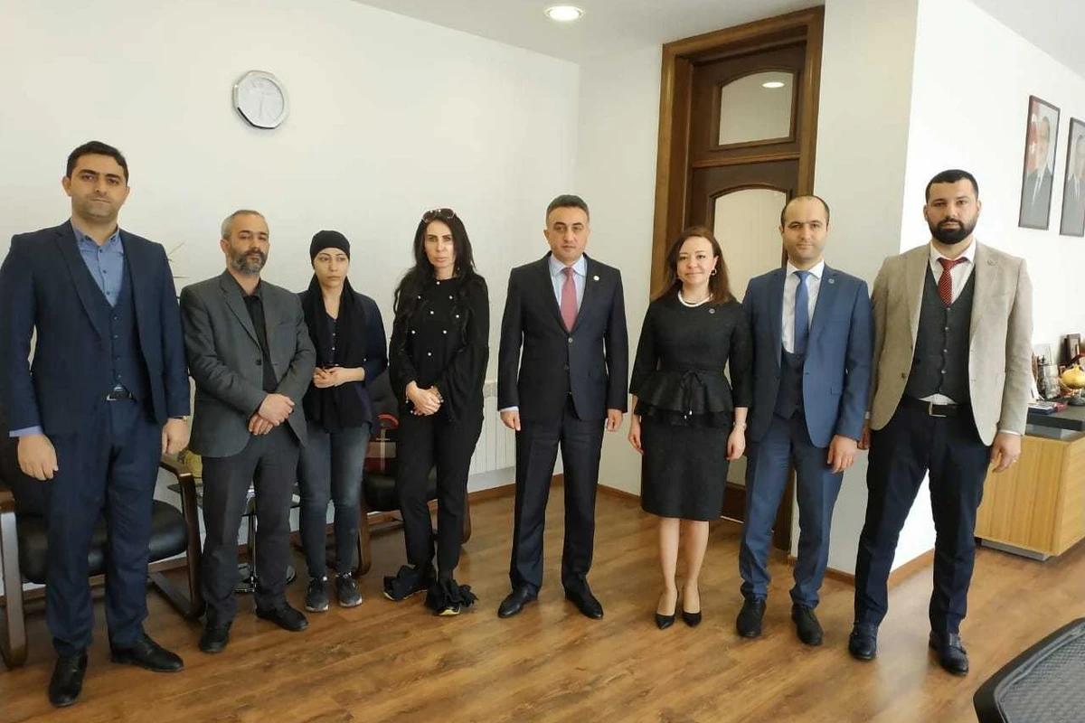 Elina Hacıyevanın anasının müdafiəsinə üç vəkil qoşulub