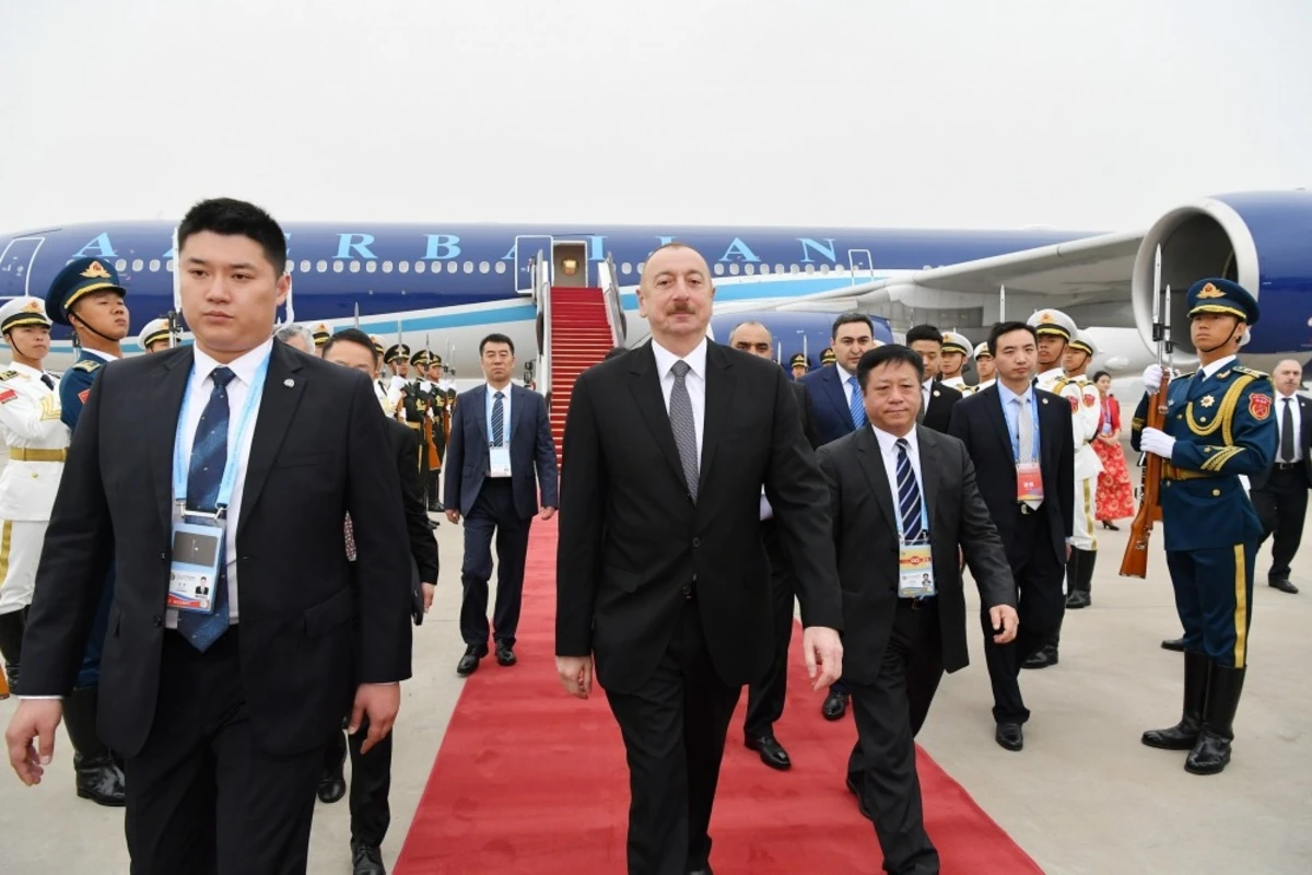 Prezident İlham Əliyev Çinə işgüzar səfərə gəlib - FOTO Prezident İlham Əliyev Çinə işgüzar səfərə gəlib - FOTO