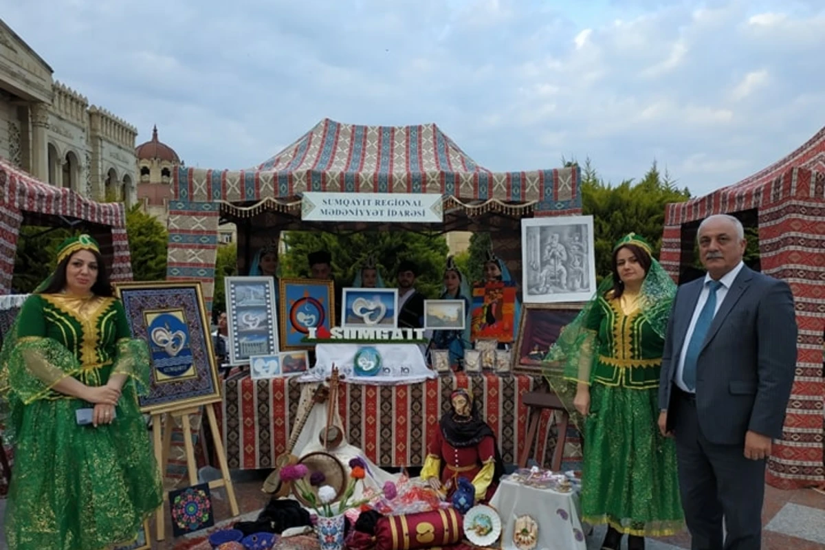 Xaçmazda bayram coşqusu - Nənələr səhnəyə çıxdı - FOTO Xaçmazda bayram coşqusu - Nənələr səhnəyə çıxdı - FOTO