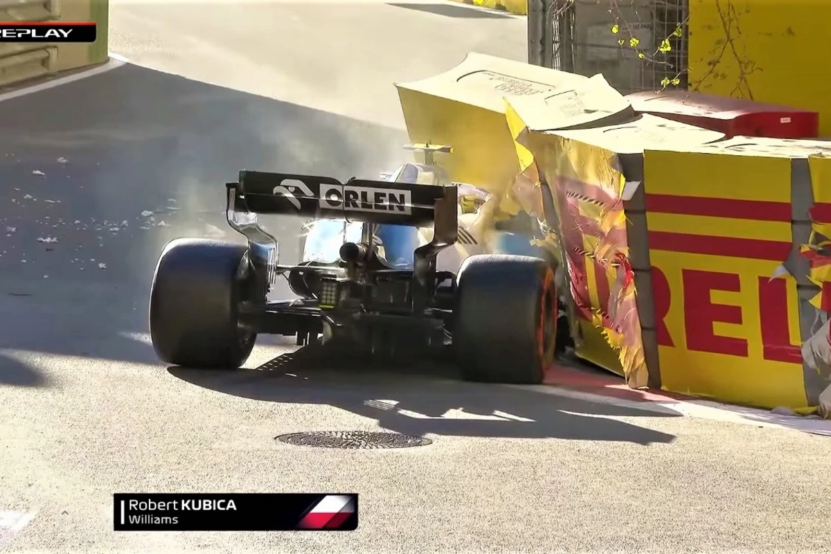 Formula 1 yarışı zamanı pilotun qəzaya düşdüyü an - VİDEO