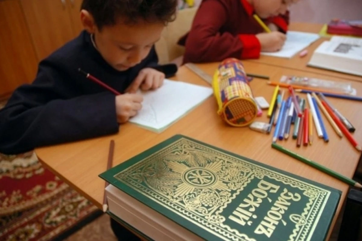 В азербайджанских школах начнут преподавать религию