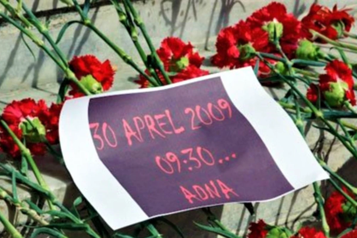 Azərbaycan Dövlət Neft Akademiyasında törədilmiş faciədən on il ötür Azərbaycan Dövlət Neft Akademiyasında törədilmiş faciədən on il ötür