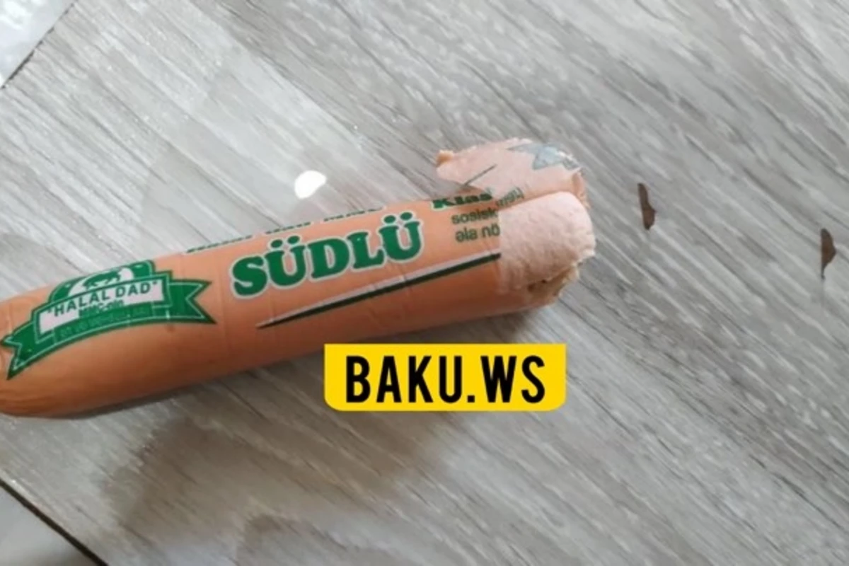 “Halal Dad” sosislərindən qurd çıxdı – İyrənc mənzərə – VİDEO