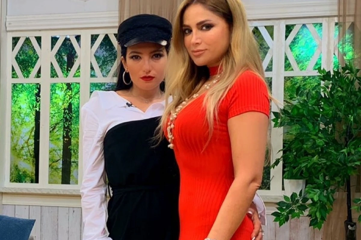Dilarənin Nigarla qalmaqallı fotosu - Əlini arxasına qoyub... Dilarənin Nigarla qalmaqallı fotosu - Əlini arxasına qoyub...