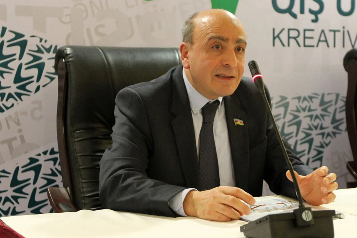 Rasim Musabəyov popkorn satanla mübarizədən  QALİB ÇIXDI