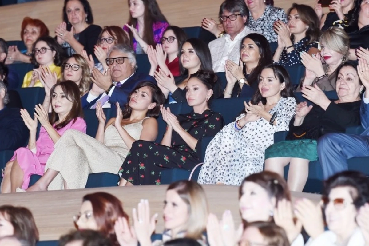 Mehriban Əliyeva “Azərbaycana sevgi ilə” konsertində  - FOTO